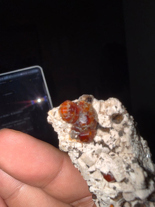 SPESSARTINE-GARNET-7B0F3B - Photo #1