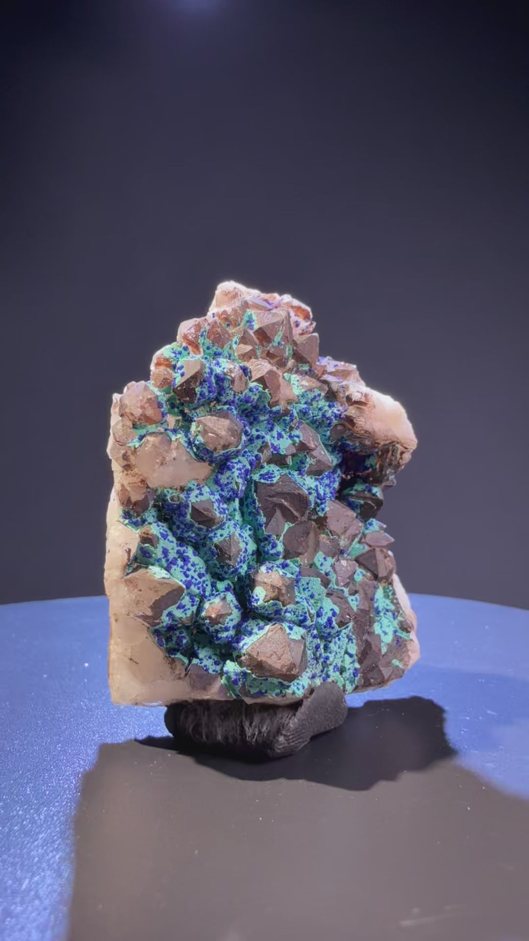 Olivenite with azurite and Quartz specimen from Dongchuan, Yunnan — olive-green olivenite with deep blue azurite on colorless quartz, vitreous to subadamantine (olivenite), vitreous (quartz), earthy (azurite) luster, olivenite: translucent; azurite: opaque to translucent microcrystalline; quartz: transparent (5.1×4.5×6.5 cm), 360° rotation video — OLI-0037