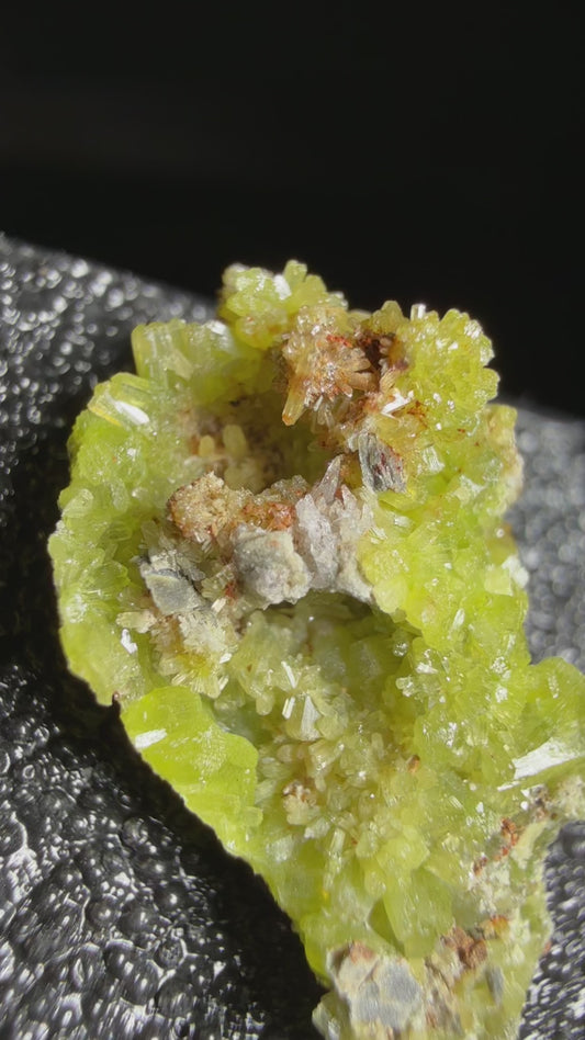 PYROMORPHITE--C5AD7C - Video #1