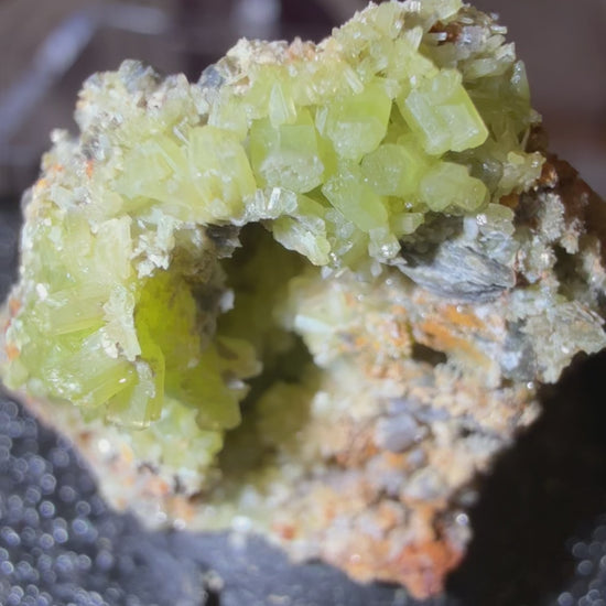 PYROMORPHITE--21F1A1 - Video #1