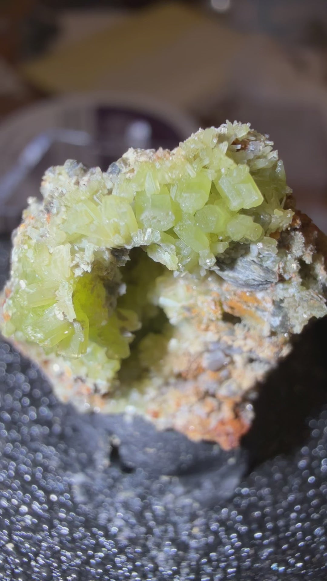 PYROMORPHITE--21F1A1 - Video #1